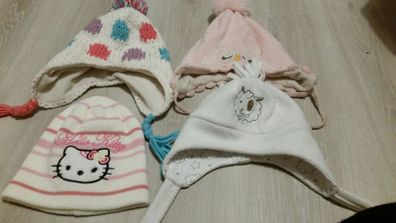 4 girls hats