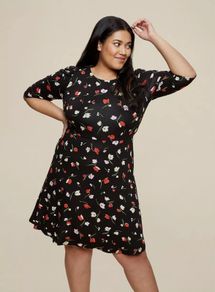 PLUS SIZE (20) Floral Print Dress. New