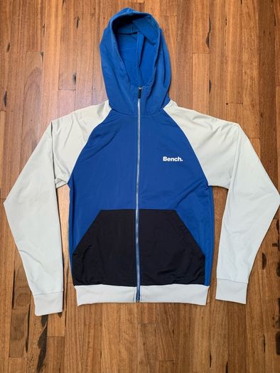 Bench Zip Track Top