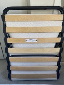 Single foldable bed