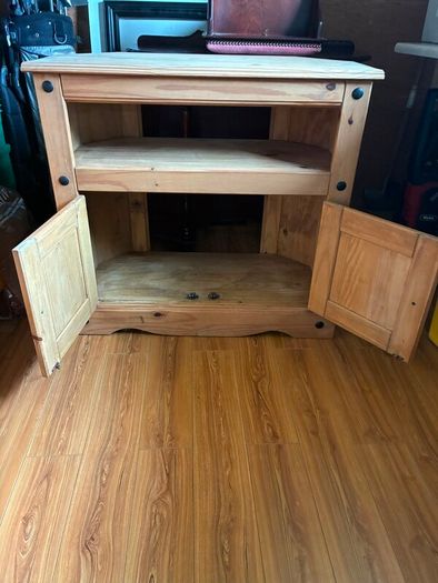 pine tv unit