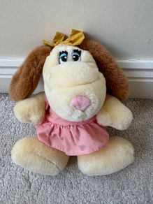 Vintage Henrietta Hound Alton Towers Plush approx. 25 cm. Used Please see photos