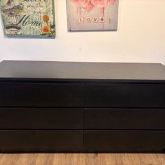 Black chest of drawers