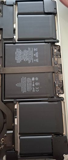 Macbook battery model A1582