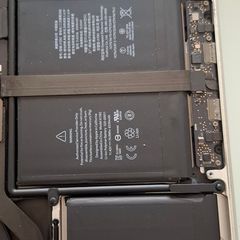 Macbook battery model A1582