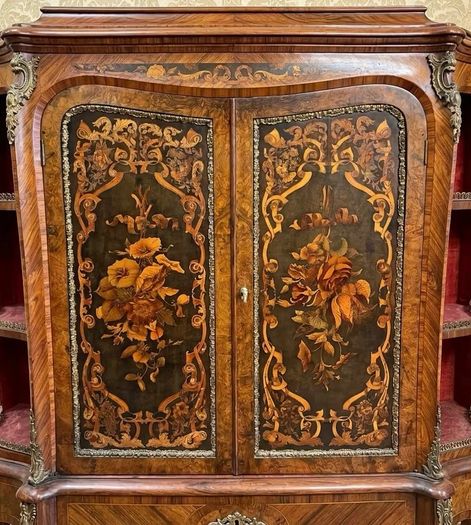 Absolutely stunning piece of furniture.