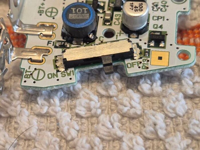 Gameboy Advance Motherboard - read description
