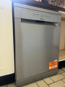 Hot Point A+ Freestanding Dishwasher