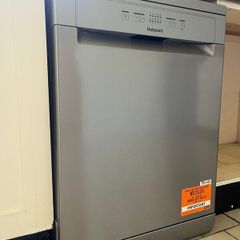 Hot Point A+ Freestanding Dishwasher