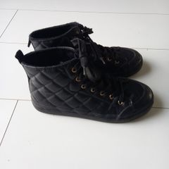 Girls shoes
