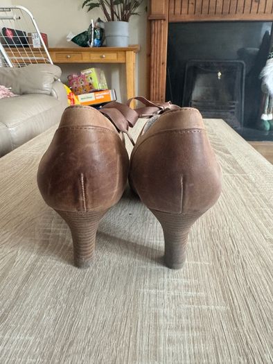 Clarks soft wear beige high heels  genuine leather size UK8 EU42 Postage included