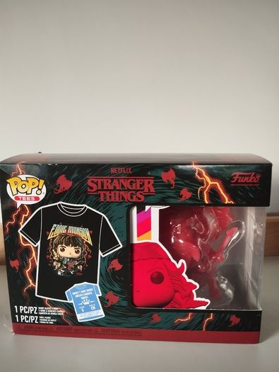 Stranger Things Collectors Bundle