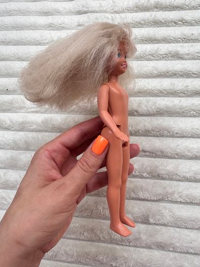Mattel 1991 Barbie's Barbie Little Sister Stacie Doll Mattel approx. 19 cm. Used Please see photos