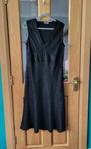 M&S dress size 18
