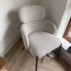 Off white boucle chair
