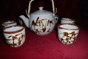 Vintage Vietnames Tea Set. Complete 7 peice