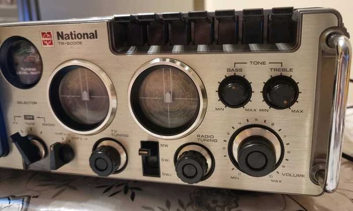 From 1977 National TR-5000E -  TV / RADIO MW - SW1 - SW2 / Cassette Recorder, All function working good.