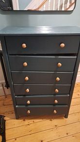 chest of drawers