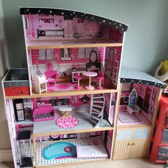 Doll house