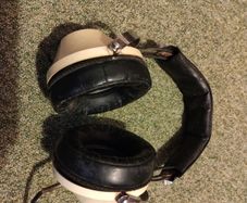 Vintage Toshiba HR 50 8 ohm headphones