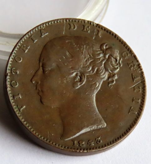 1843 Victoria Farthing Copper