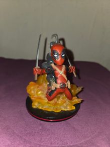 Deadpool Dual Katana Figure