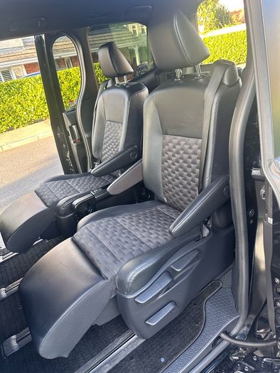 Toyota Voxy 2022