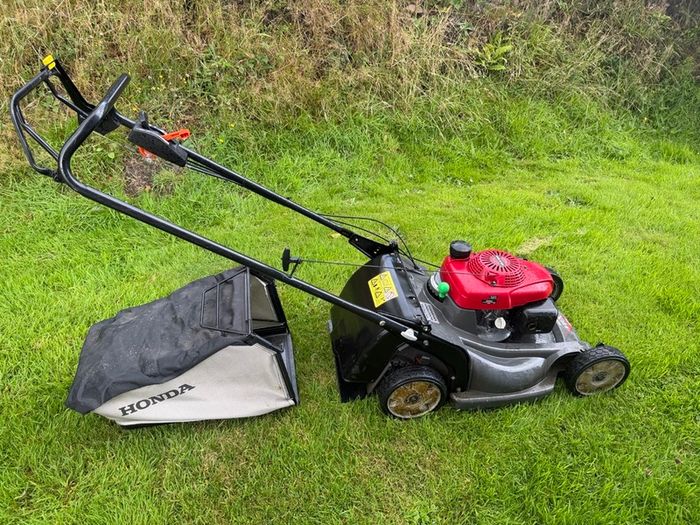 Honda HRX537 HYEA 53cm Petrol Lawnmower Hydrostatic