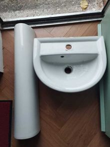 Bathroom sink