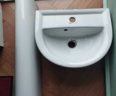 Bathroom sink