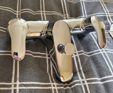 Twyford bath mixer with shower