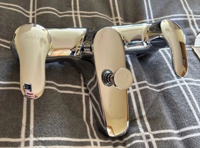 Twyford bath mixer with shower