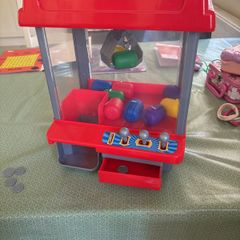 claw machine game