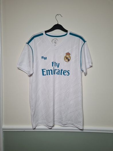 Real Madrid football jersey shirt 2017 Size Medium