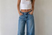 NEW light blue high-rise wide leg jeans: Size 14