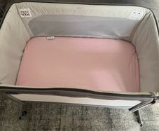 Chicco Next2Me co-sleeper crib