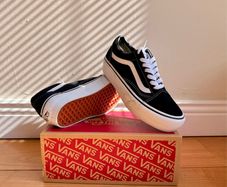 Brand New Vans old Skool Platform Trainers - Women's UK 4 - boxed