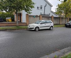 2009 Kia Rio 1.4 manual.  Taxed. Drives great