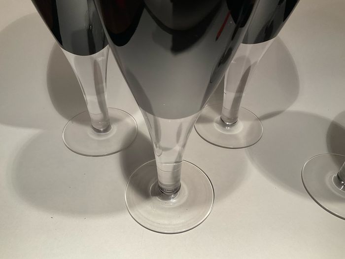 4 vintage black wine glasses  like new