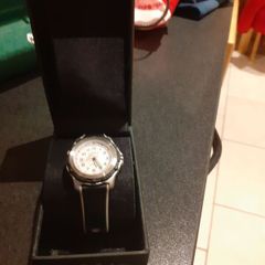 girls watch