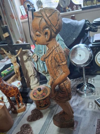 Beautiful Old Large Hand Carved Wooden African Drummer Statue Postage available or Collection