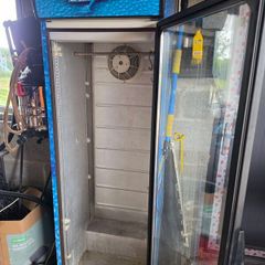 drinks fridge