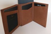 "Donbolso" Men's Tri-Fold Leather Wallet With Coin Pocket