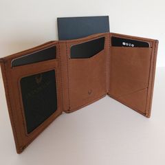"Donbolso" Men's Tri-Fold Leather Wallet With Coin Pocket