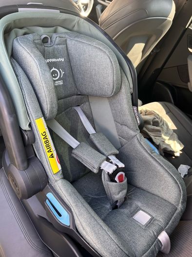 Uppababy Car seat and base
