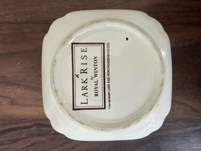 Royal Winton "Lark Rose" Planter