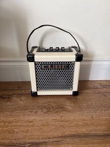 Roland Micro Cube GX amp