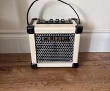 Roland Micro Cube GX amp
