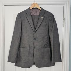 Men's suit