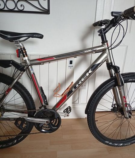 TREK 3500 ((26"))-((21 SPEED))-((Lightweight))